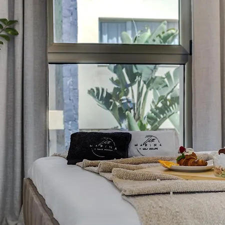Διαμέρισμα Sea View I Pool I Private Garage I Wi-Fi I Grill I Wine L Coffee
