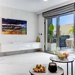 Sea View I Pool I Private Garage I Wi-fi I Wine L Coffee וילה *
