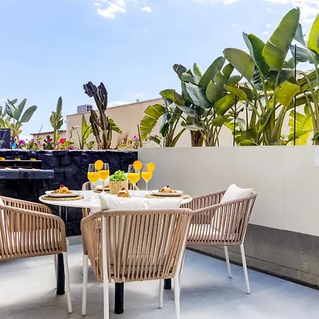 Sea View I Pool I Private Garage I Wi-Fi I Grill I Wine L Coffee Appartamento